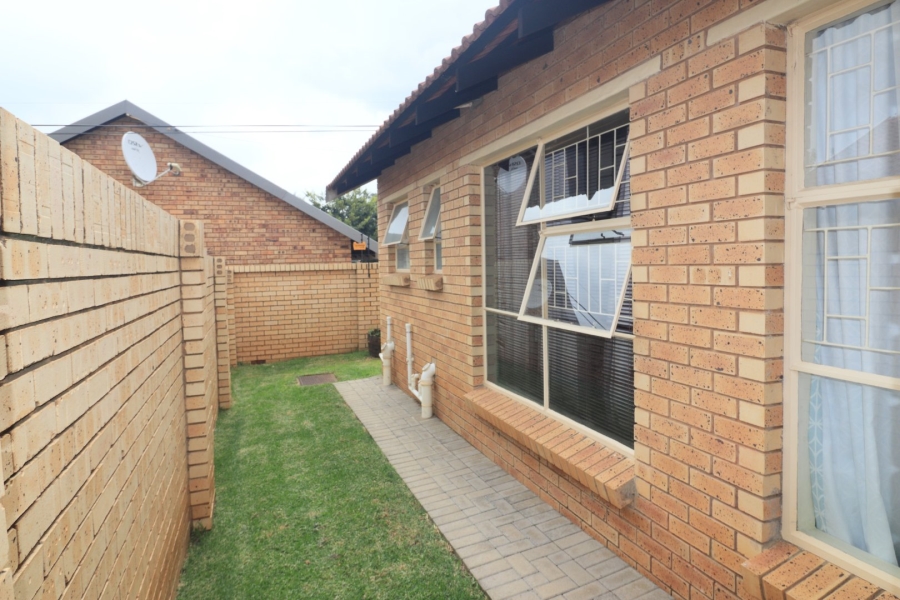 3 Bedroom Property for Sale in Langenhovenpark Free State